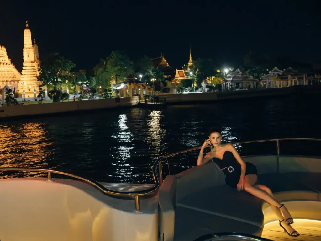 night time private river experience on bangkok river