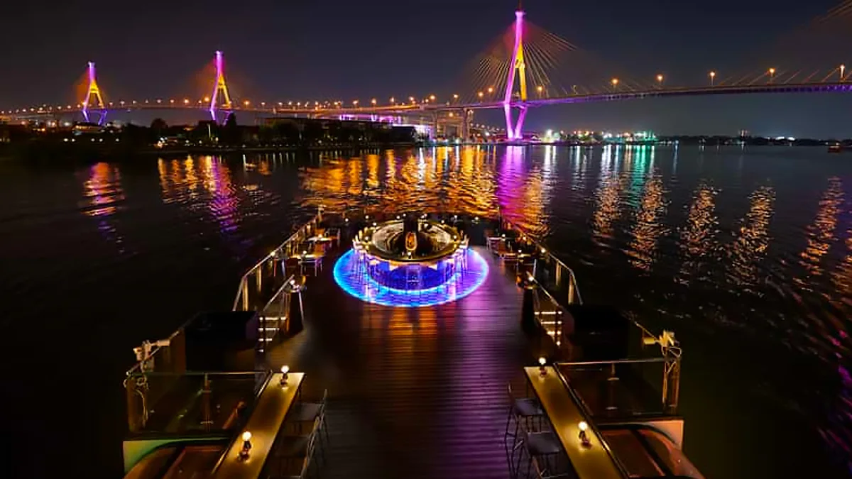 saffron chao phraya river dinner cruise